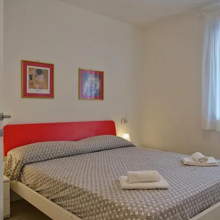 Stella Marina Centralissimo Bilocale Con Grande Terrazzo アパート